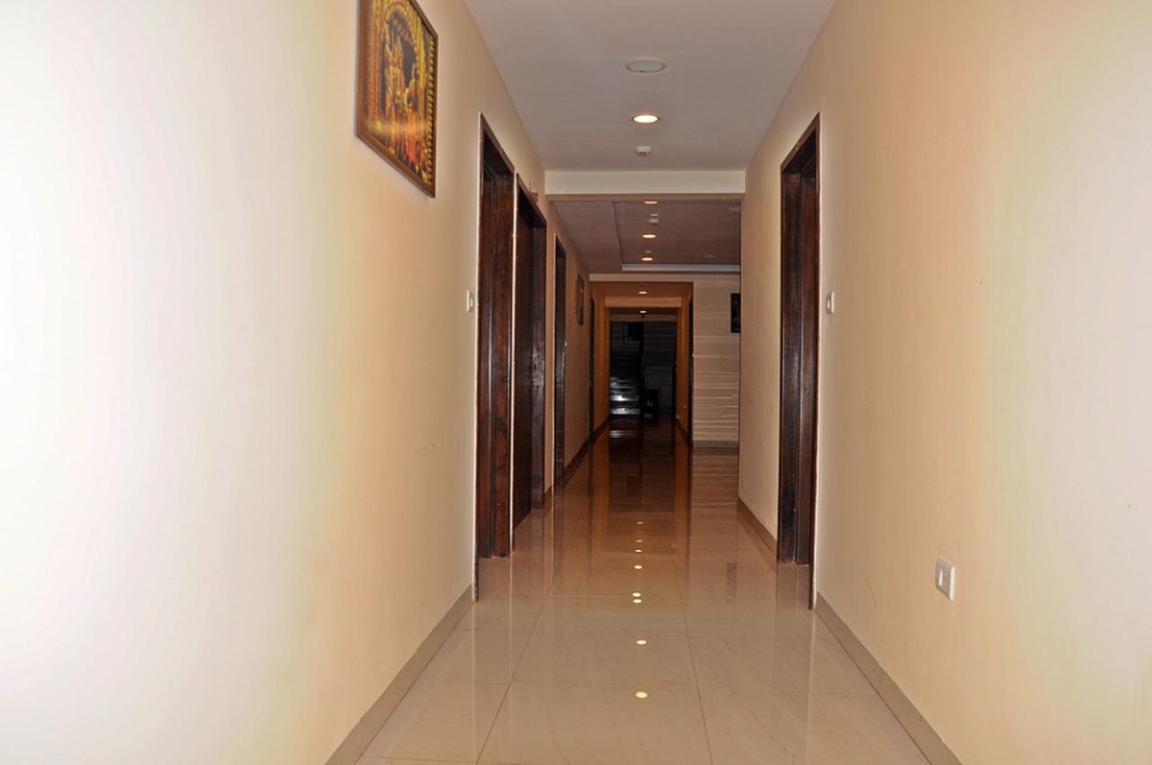 Hotel Mookambika Palace Kollúru Kültér fotó
