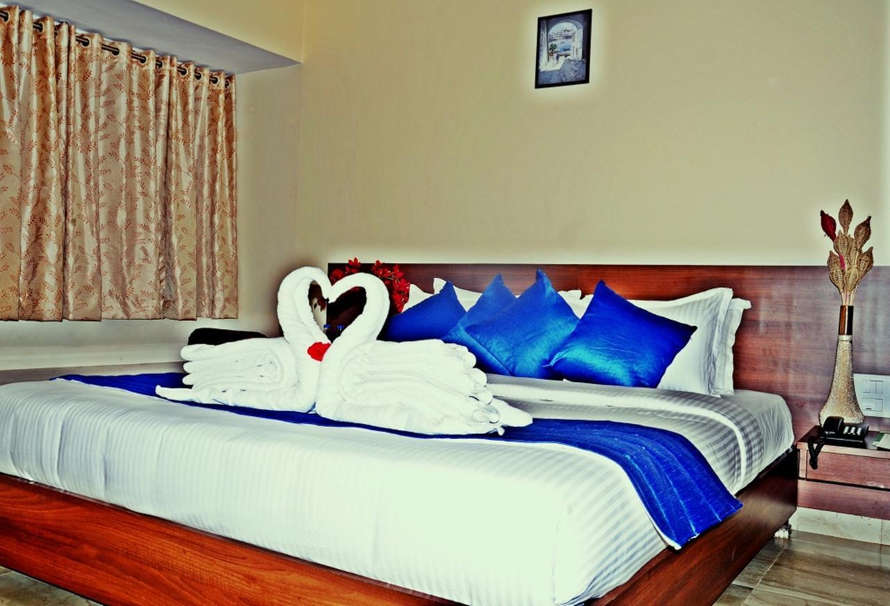 Hotel Mookambika Palace Kollúru Kültér fotó