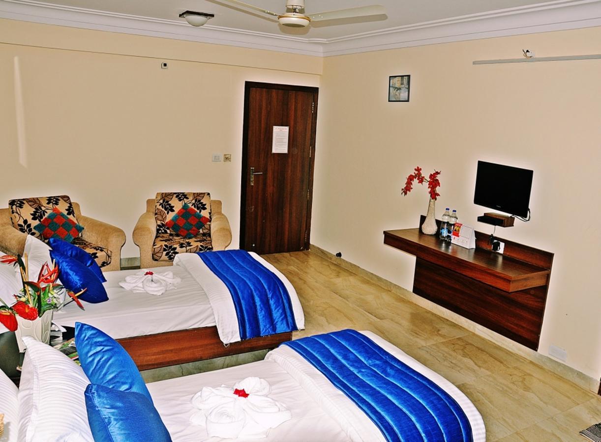 Hotel Mookambika Palace Kollúru Kültér fotó