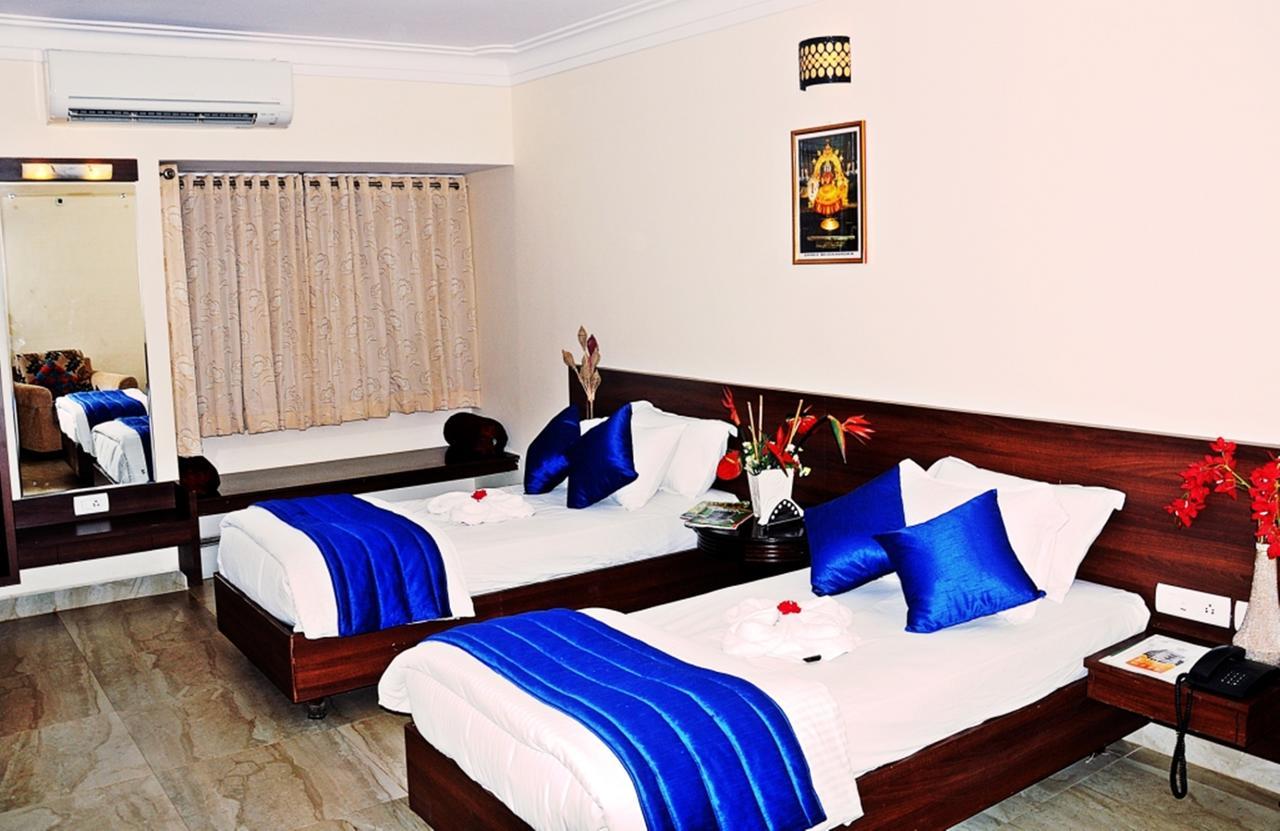 Hotel Mookambika Palace Kollúru Kültér fotó
